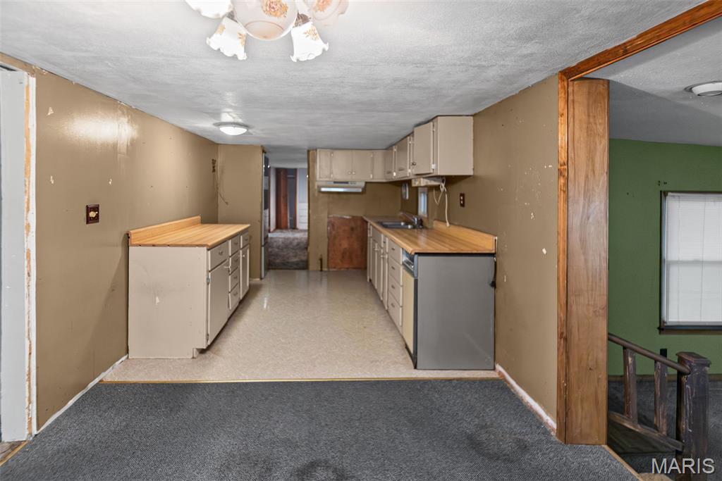 710 Ohio Avenue South Roxana, IL 62087 - Photo 7 of 32