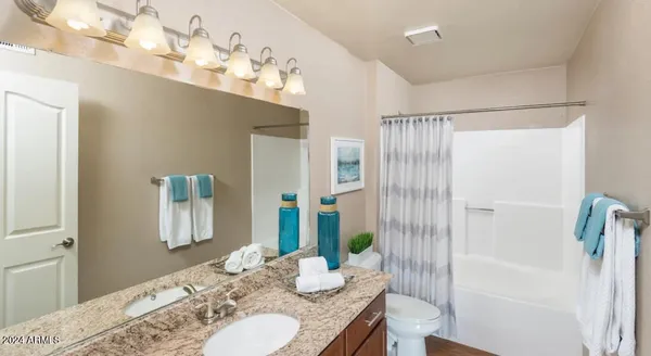 $1,893 | 4215 North Drinkwater Boulevard, Unit 1, Scottsdale, AZ 85251