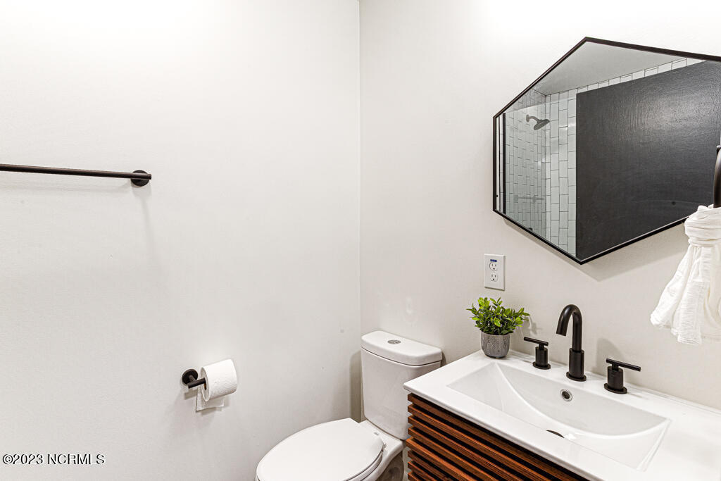 525 Highland Road Southern Pines, NC 28387 - Photo 34 of 51 Bathroom 1