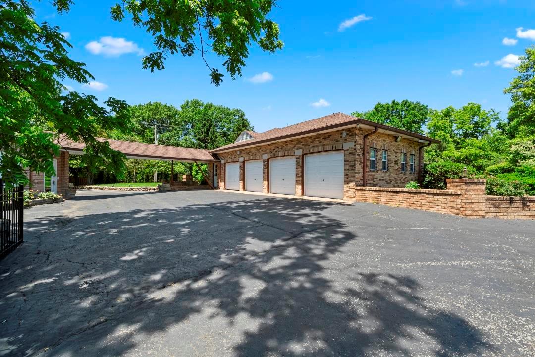 1824 Topping Road St. Louis, MO 63131 - Photo 12 of 56