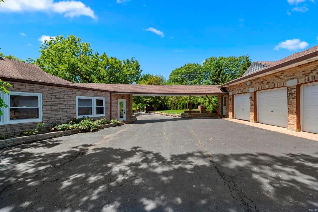 1824 Topping Road St. Louis, MO 63131 - Photo 13 of 56