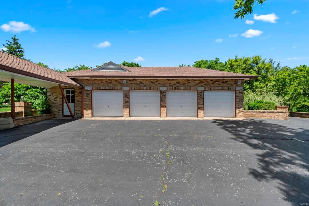 1824 Topping Road St. Louis, MO 63131 - Photo 14 of 56