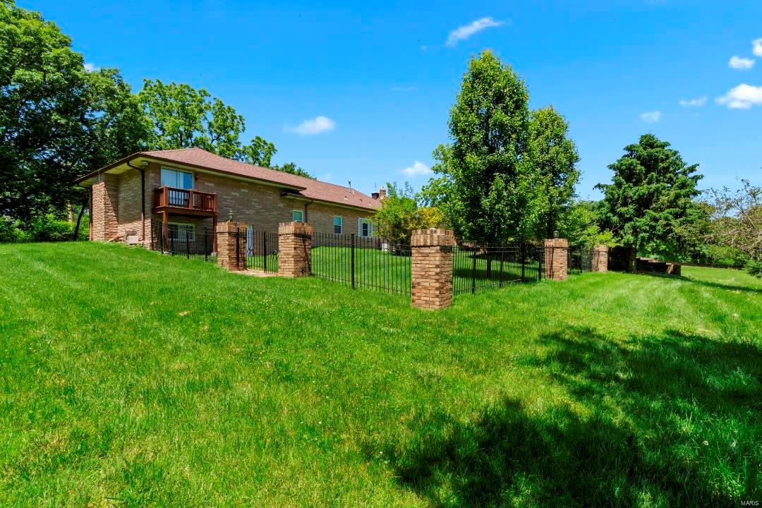 1824 Topping Road St. Louis, MO 63131 - Photo 22 of 56