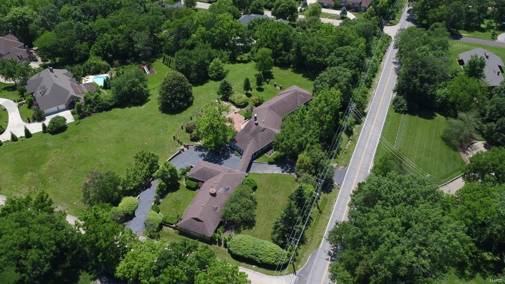 1824 Topping Road St. Louis, MO 63131 - Photo 6 of 56