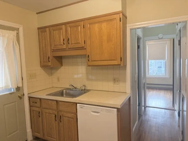 $2,000 | 70 Tremont Street, Unit 1L, Braintree, MA 02184