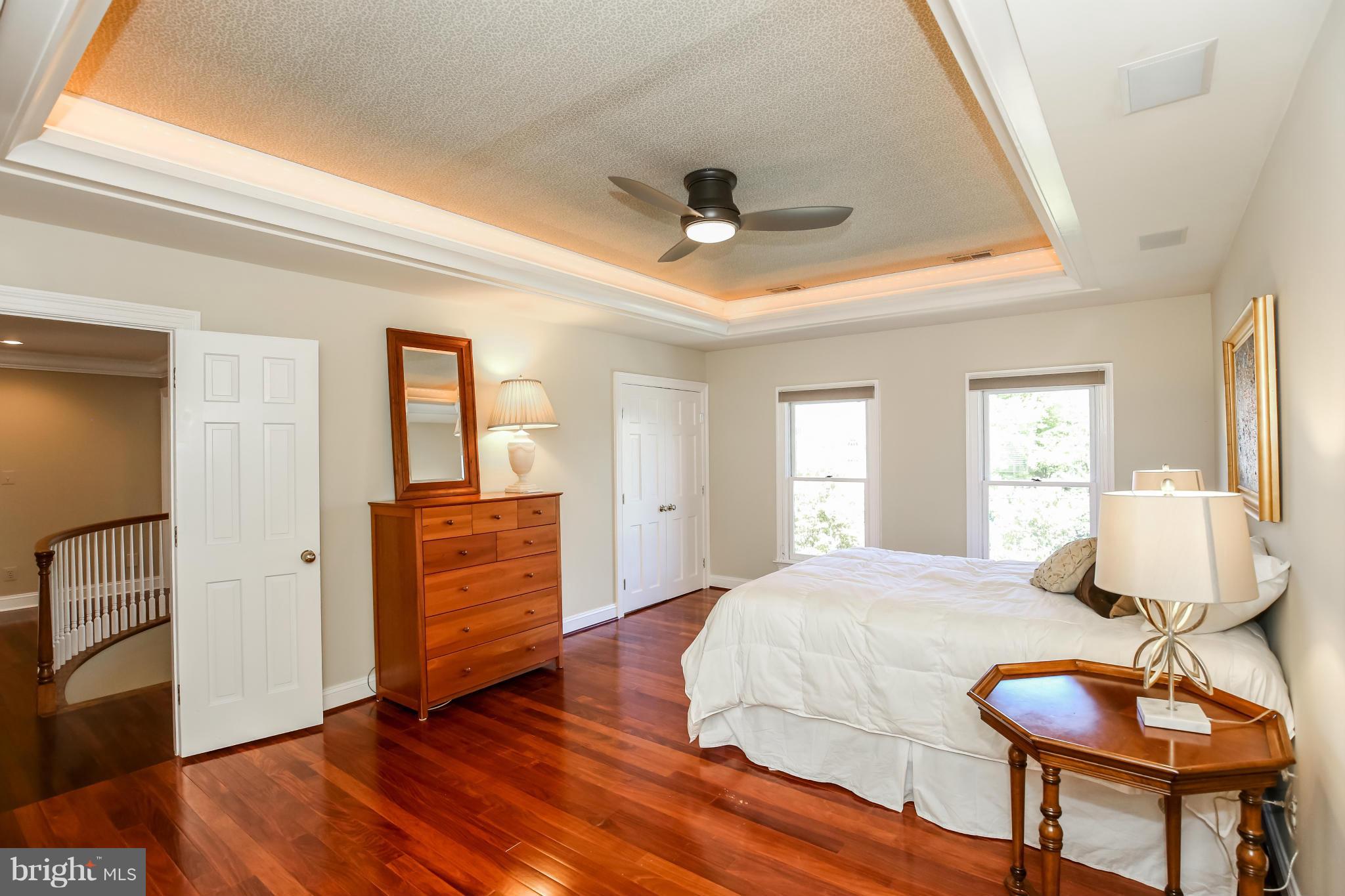 9312 Bells Mill Road Potomac, MD 20854 - Photo 11 of 29 Owner's Suite