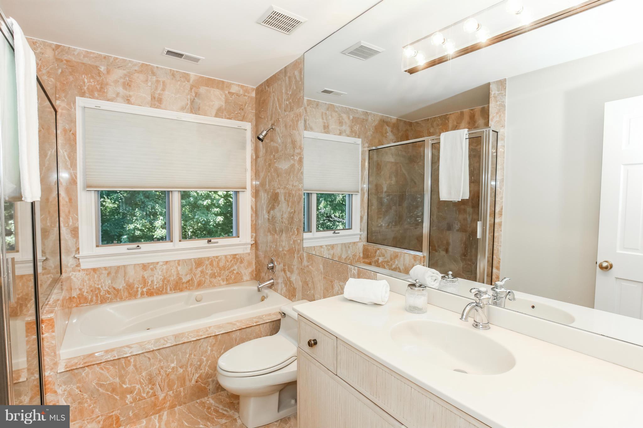 9312 Bells Mill Road Potomac, MD 20854 - Photo 17 of 29 Hall Bath