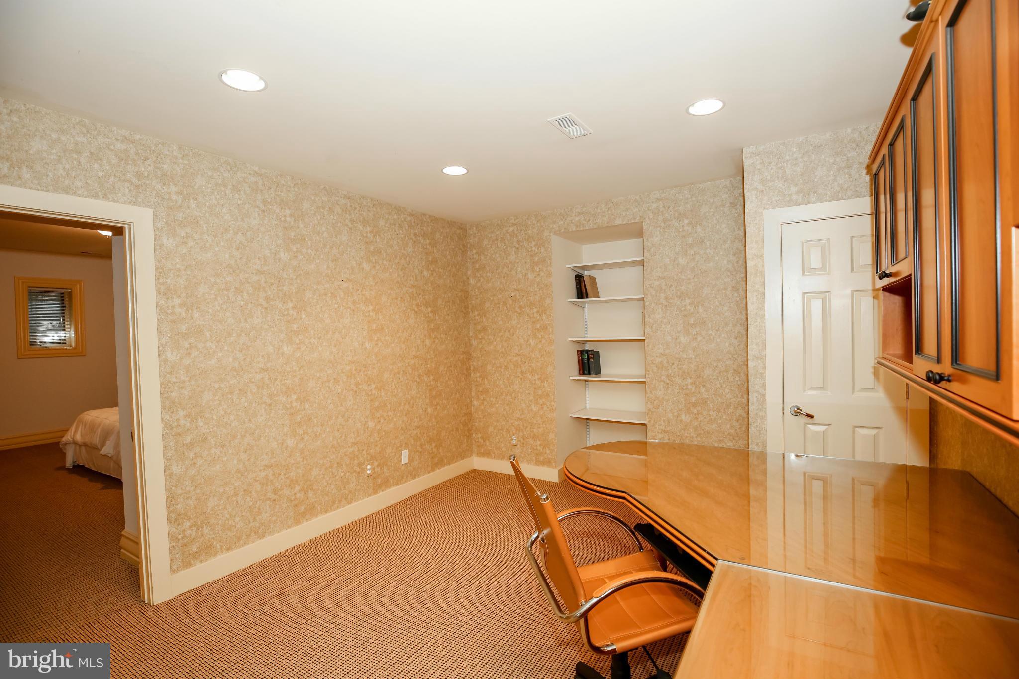 9312 Bells Mill Road Potomac, MD 20854 - Photo 20 of 29 Office