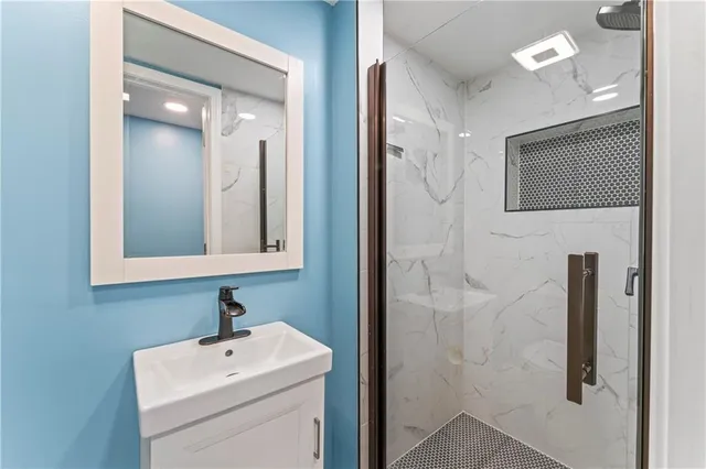 $229,500 | 4923 Appleton Avenue, Kansas City, MO 64133