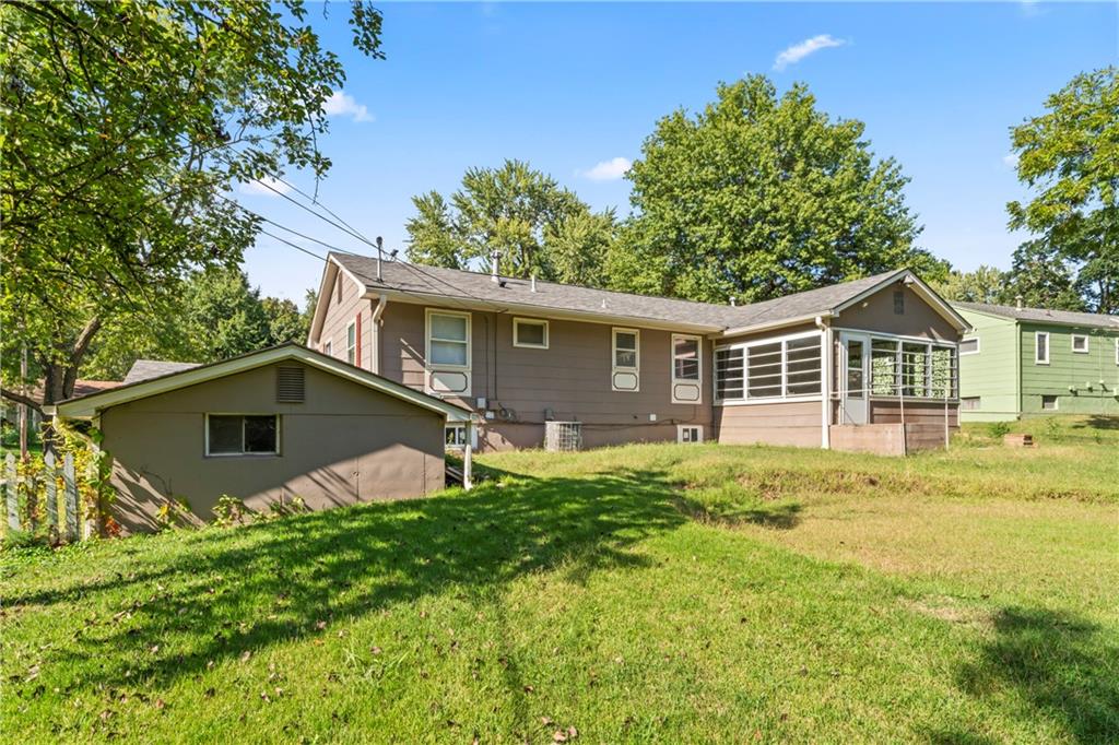 4923 Appleton Avenue Kansas City, MO 64133 - Photo 35 of 39