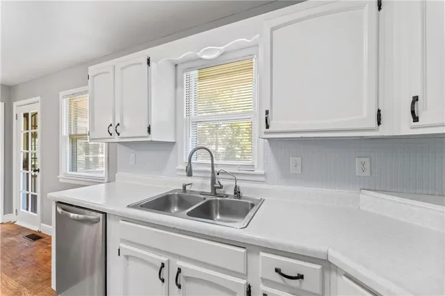 $229,500 | 4923 Appleton Avenue, Kansas City, MO 64133