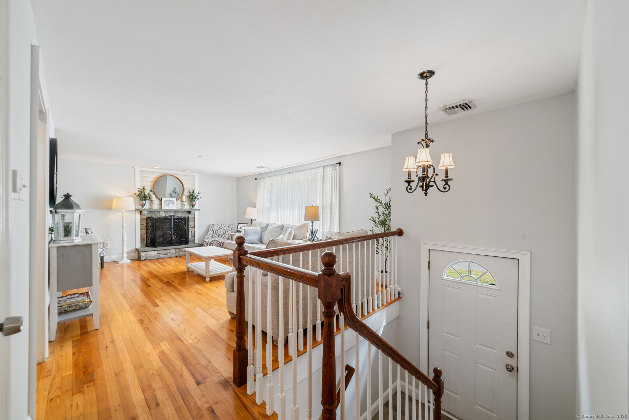 38 East Ridge Drive Middlebury, CT 06762 - Photo 3 of 29