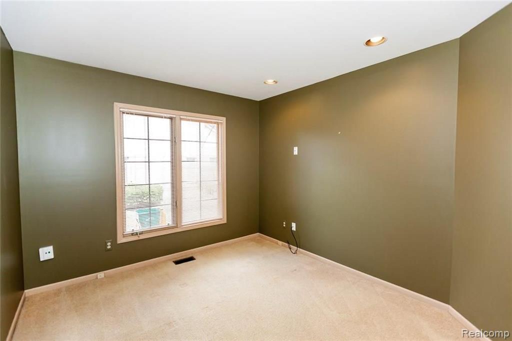 30516 Huntsman Drive West Farmington Hills, MI 48331 - Photo 31 of 54