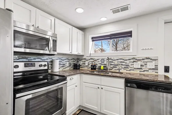 $285,000 | 11893 Bristol Oak Street, Dowling, MI 49050