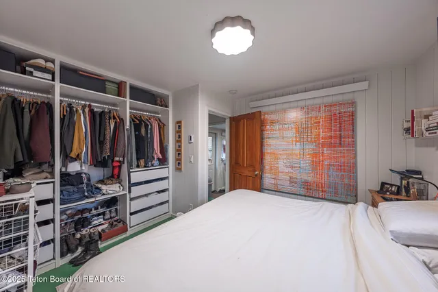 $2,350,000 | 360 East Pearl Avenue, Jackson, WY 83001