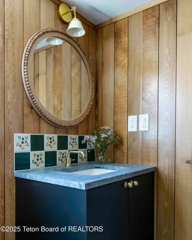 $2,350,000 | 360 East Pearl Avenue, Jackson, WY 83001