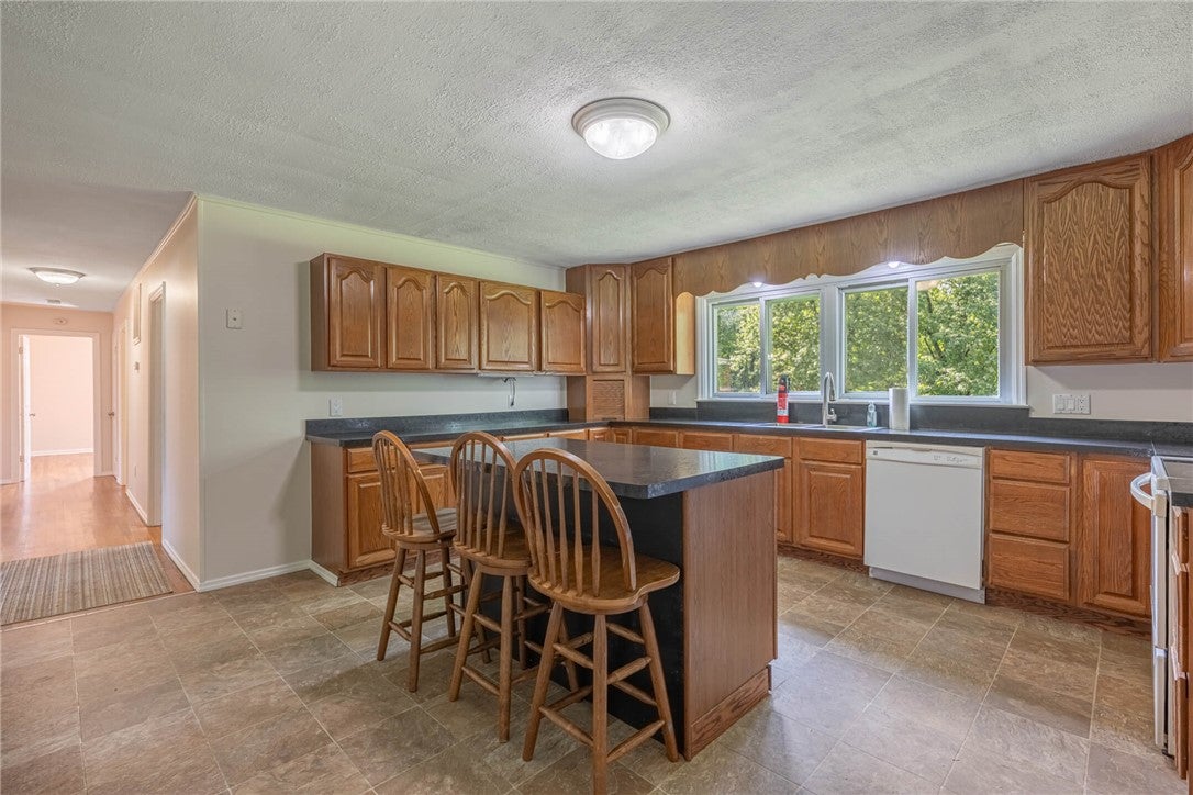 1895 Ryan Road Springboro, OH 45066 - Photo 7 of 22 Gallery Image 7