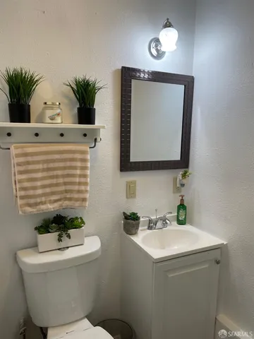 $1,150 | 338 South 16th Street, Richmond, CA 94804