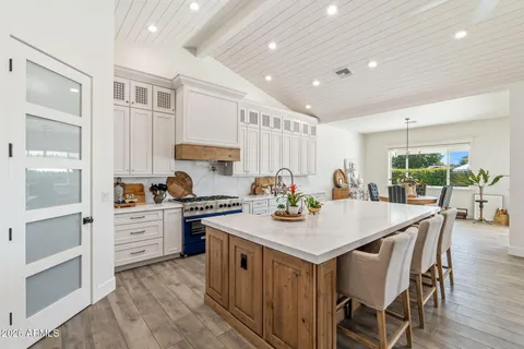 $1,890,627 | 1811 East Claremont Street, Phoenix, AZ 85016
