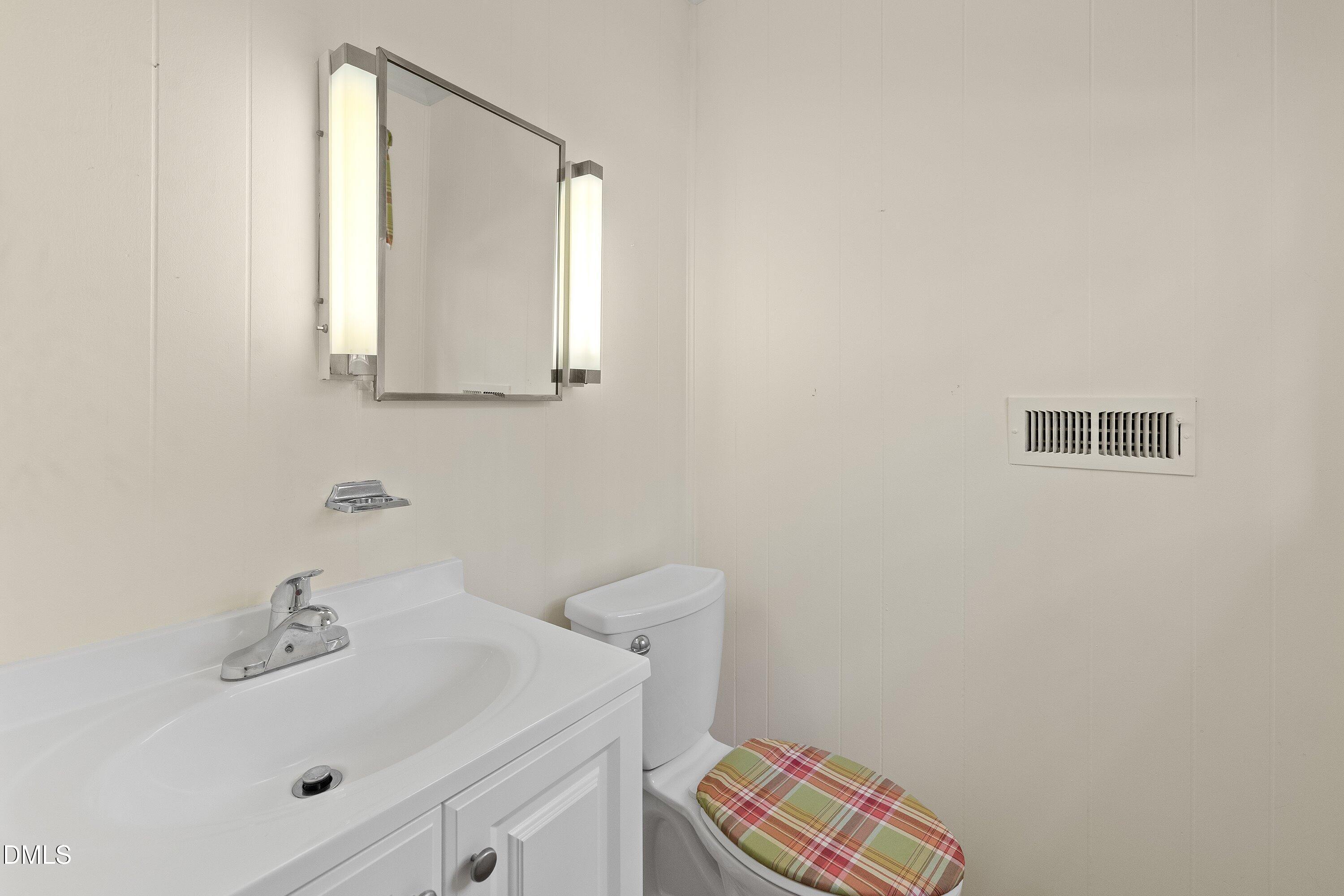 1429 Falls Church Road Raleigh, NC 27609 - Photo 20 of 60 20-1429 Falls Church_6310