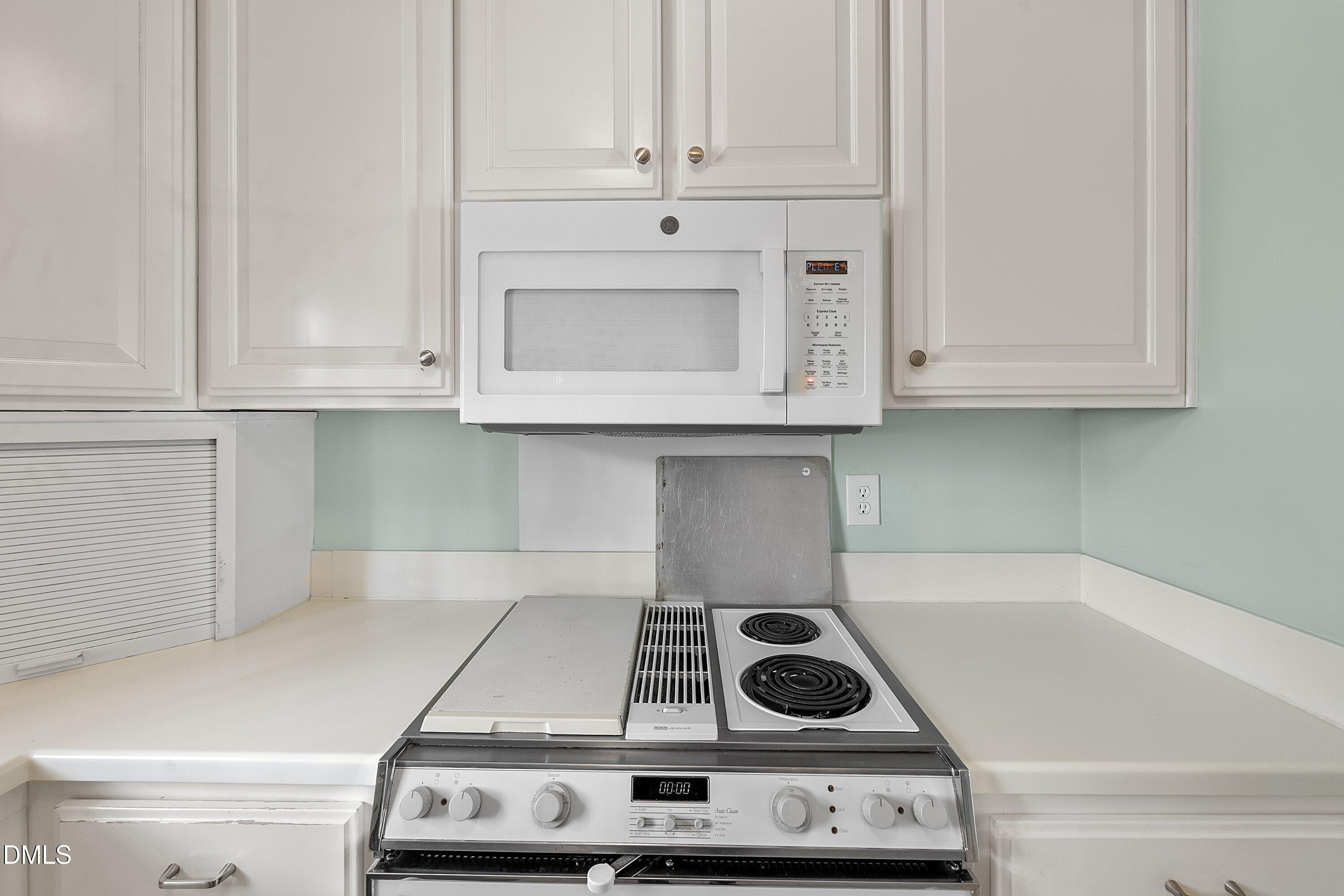 1429 Falls Church Road Raleigh, NC 27609 - Photo 28 of 60 28-1429 Falls Church_6350