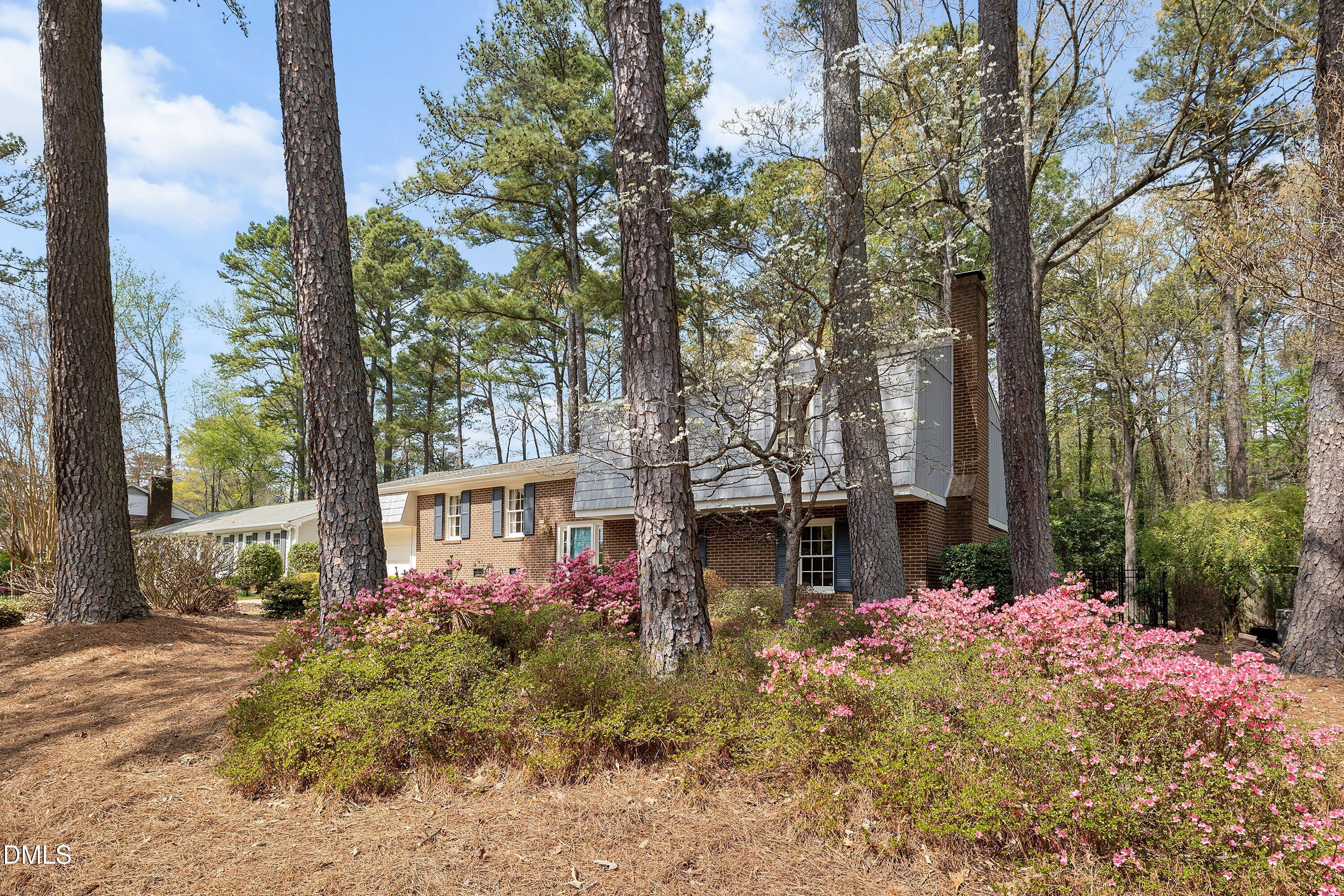 1429 Falls Church Road Raleigh, NC 27609 - Photo 4 of 60 03-1429 Falls Church_6173