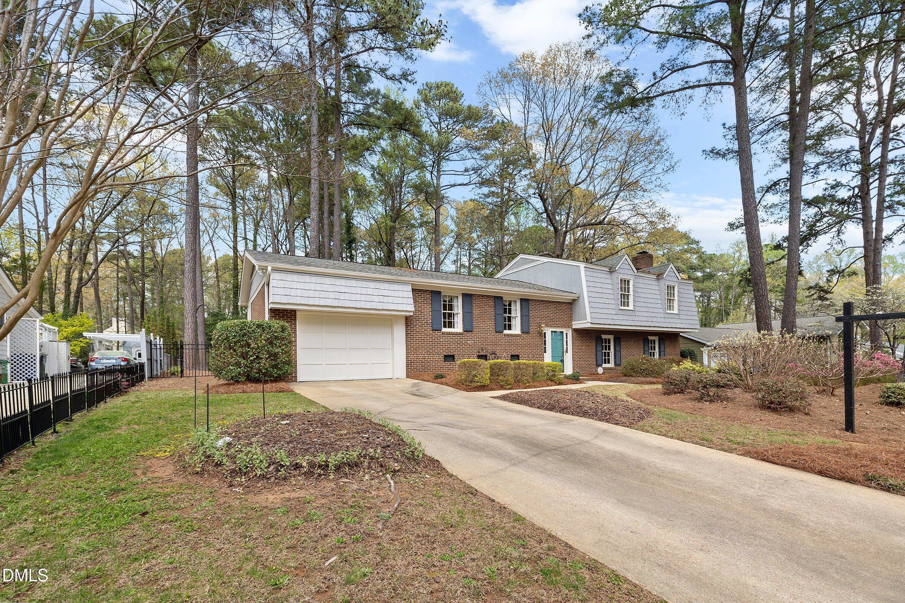 1429 Falls Church Road Raleigh, NC 27609 - Photo 5 of 60 04-1429 Falls Church_6179