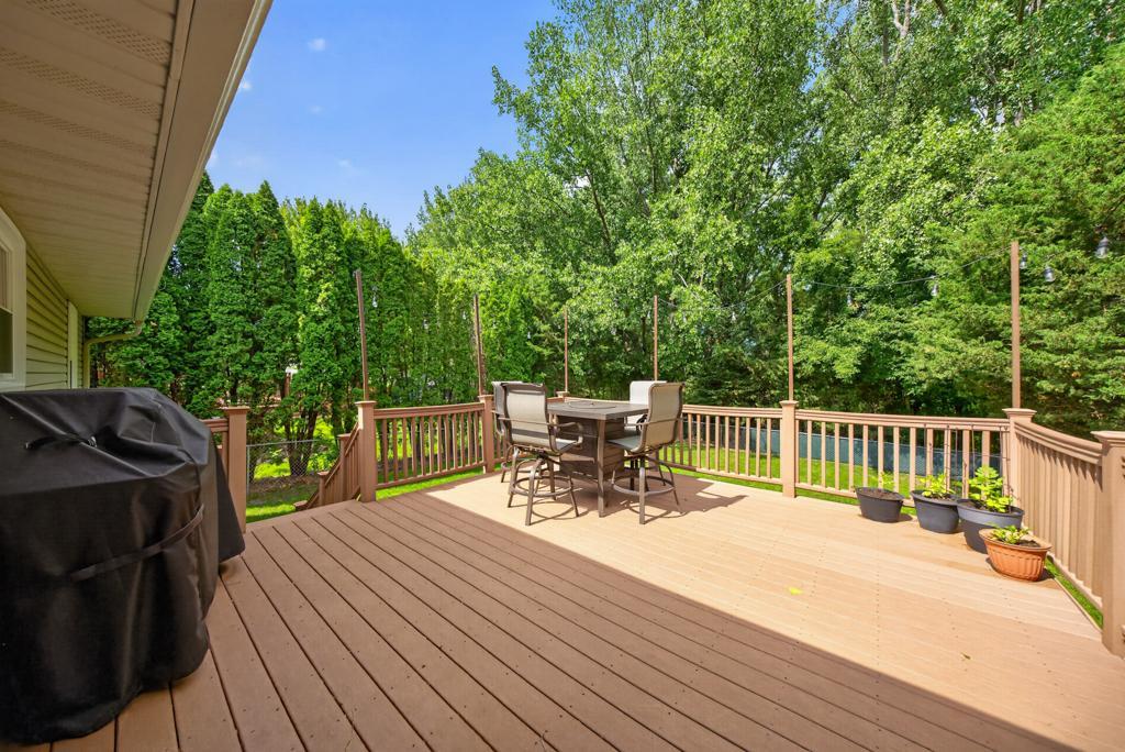 5023 25th Avenue Northwest Rochester, MN 55901 - Photo 2 of 39