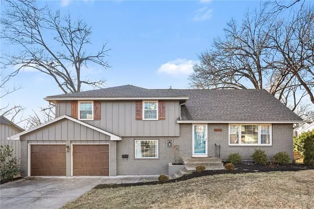 $575,000 | 10006 Cedar Street, Overland Park, KS 66207