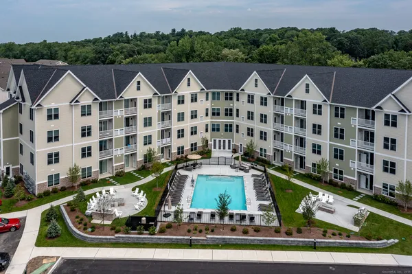 $3,150 | 48 Stony Hill Road, Unit D 207, Bethel, CT 06801