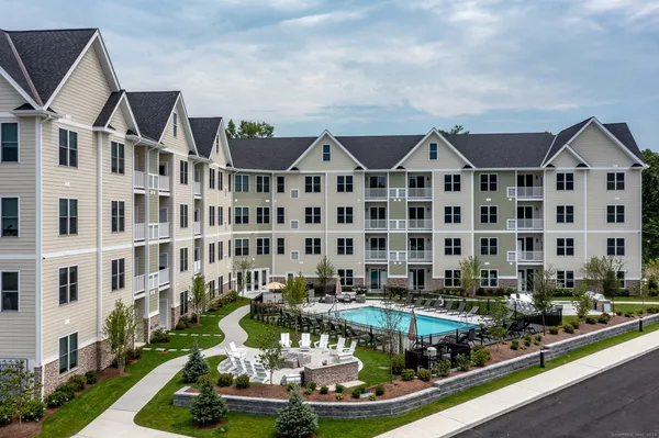 $3,150 | 48 Stony Hill Road, Unit D 207, Bethel, CT 06801