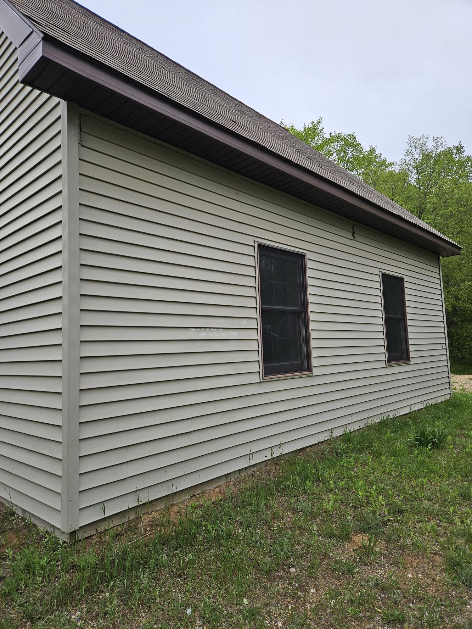 10610 West Walker Road Manton, MI 49663 - Photo 5 of 27 20250518_172957
