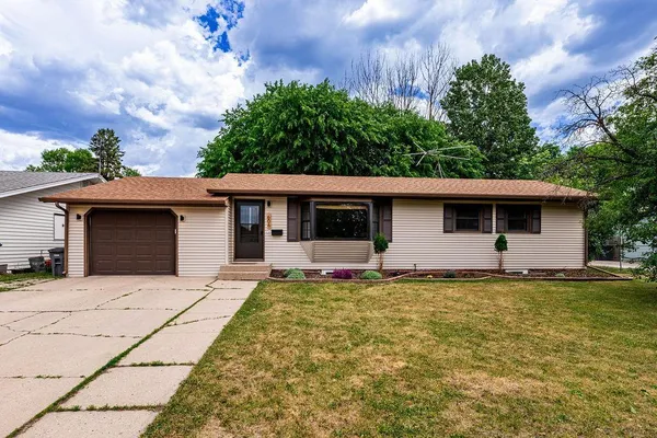 $273,300 | 606 Birch Lane, Moorhead, MN 56560
