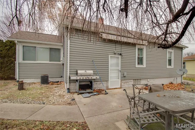 $120,000 | 3505 Coronado Drive, Alton, IL 62002