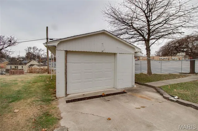 $120,000 | 3505 Coronado Drive, Alton, IL 62002
