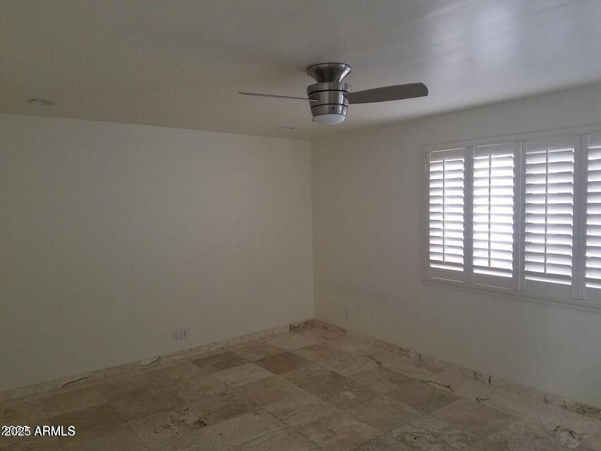 1224 South Maple Avenue Tempe, AZ 85281 - Photo 20 of 31 an empty room with a window