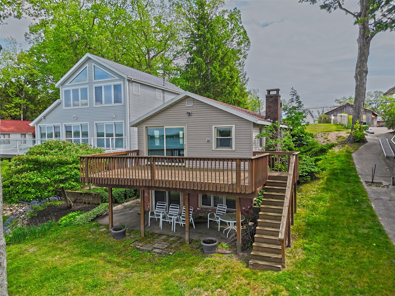 31050 Curran Beach Road Dowagiac, MI 49047 - Photo 1 of 37