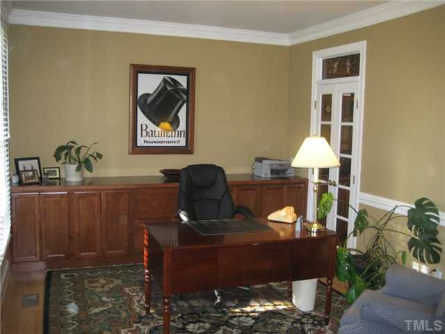 2821 Croix Place Raleigh, NC 27614 - Photo 9 of 19 Executive Office/Suite