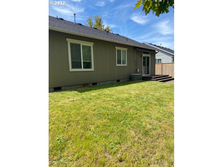 1643 Adelman Loop Eugene, OR 97402 - Photo 25 of 26 Gallery Image 25