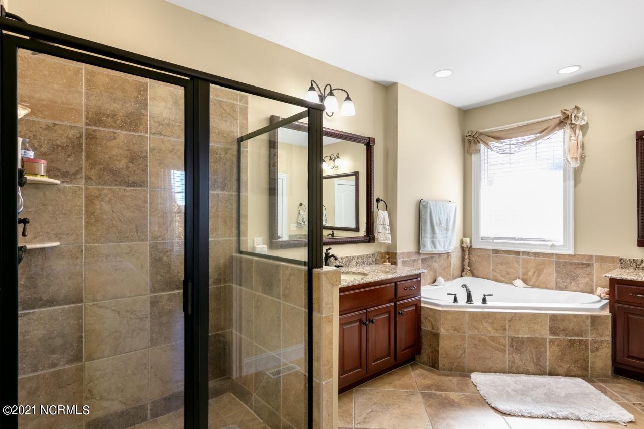 1837 Sheldon Road Bailey, NC 27807 - Photo 20 of 40 Master Bath