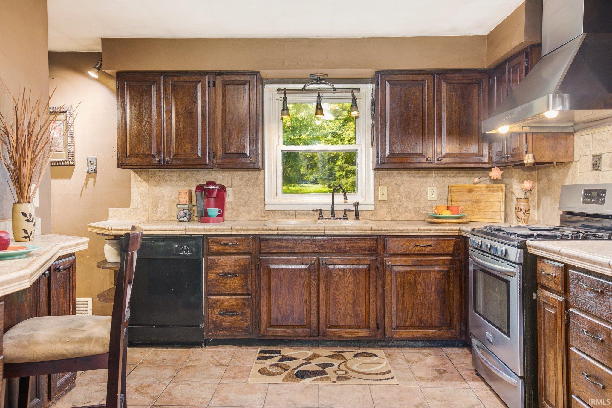 24195 Edison Road South Bend, IN 46628 - Photo 14 of 28