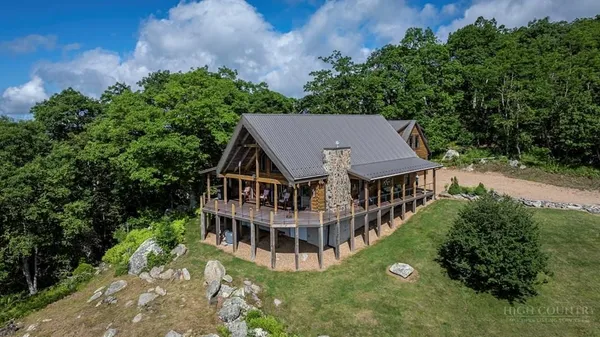 $1,350,000 | 2725 Point Lookout Lane, Independence, VA 24348
