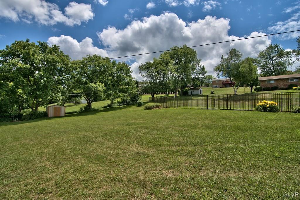 2426 East River Road Slatington, PA 18080 - Photo 5 of 47 Gallery Image 5