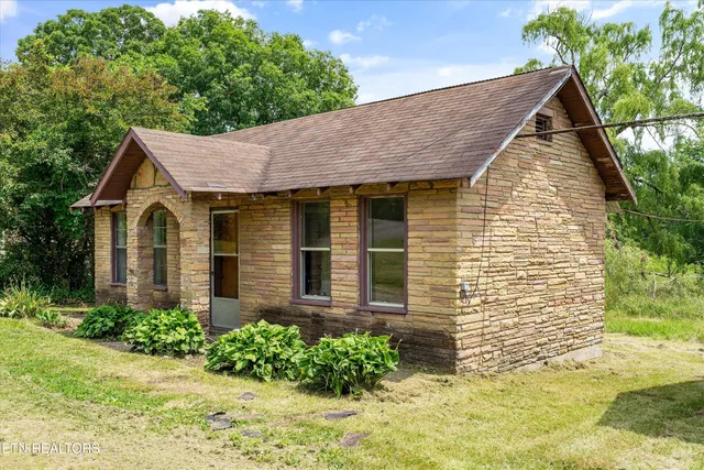 $150,000 | 9476 Morgan County Highway, Sunbright, TN 37872