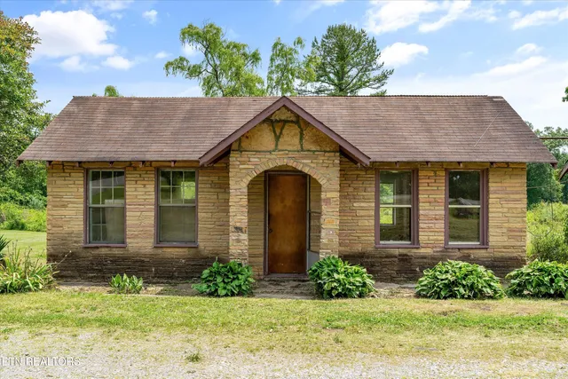 $150,000 | 9476 Morgan County Highway, Sunbright, TN 37872