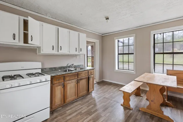 $150,000 | 9476 Morgan County Highway, Sunbright, TN 37872