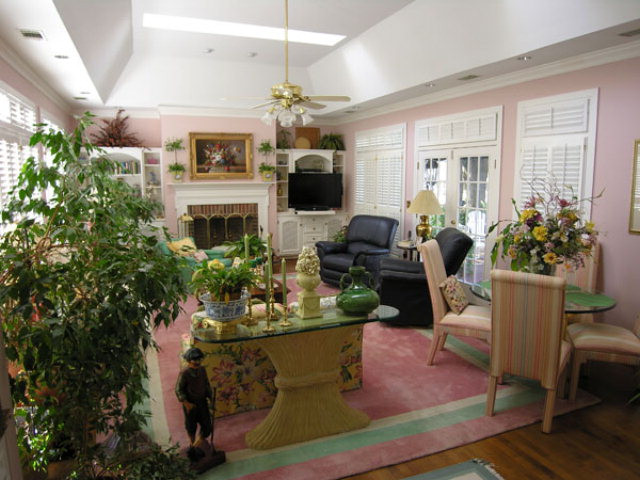 Na East Calhoun Street Wadley, GA 30477 - Photo 12 of 16 Sun room w/fireplace