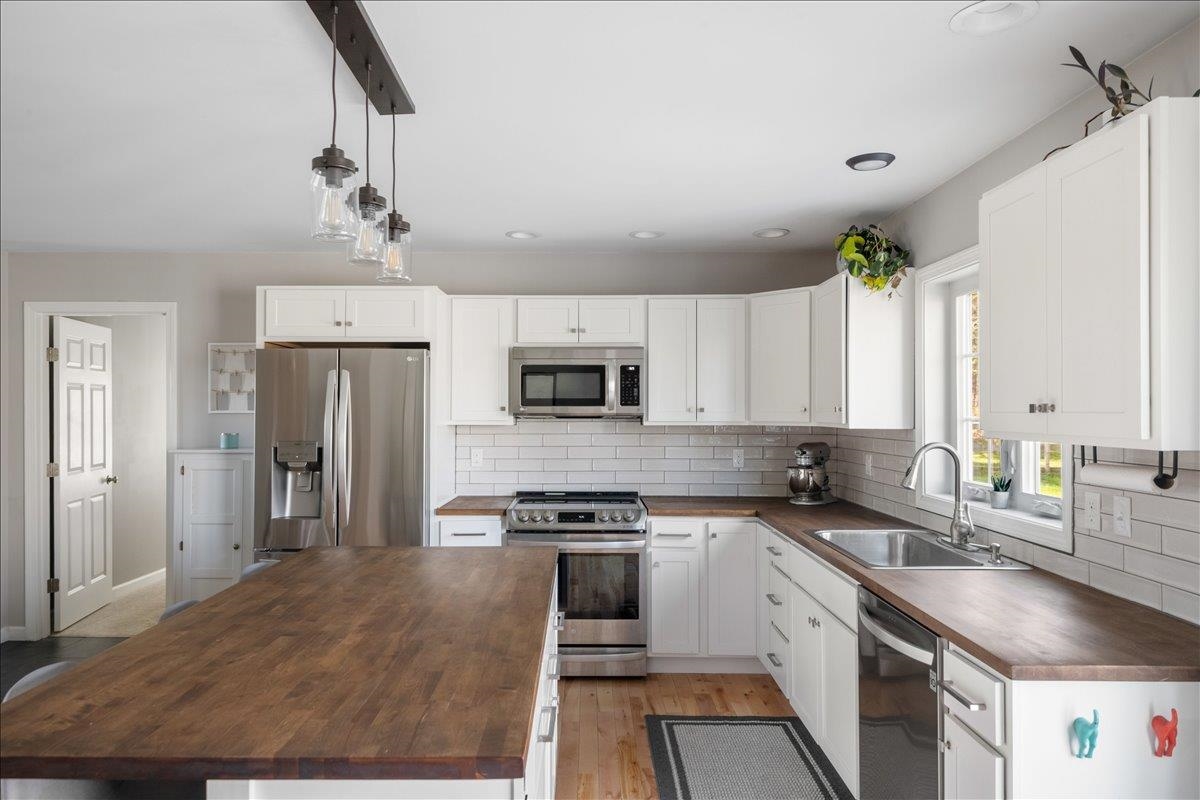 3 Connor Hl Road Fairfax, VT 05454 - Photo 10 of 42