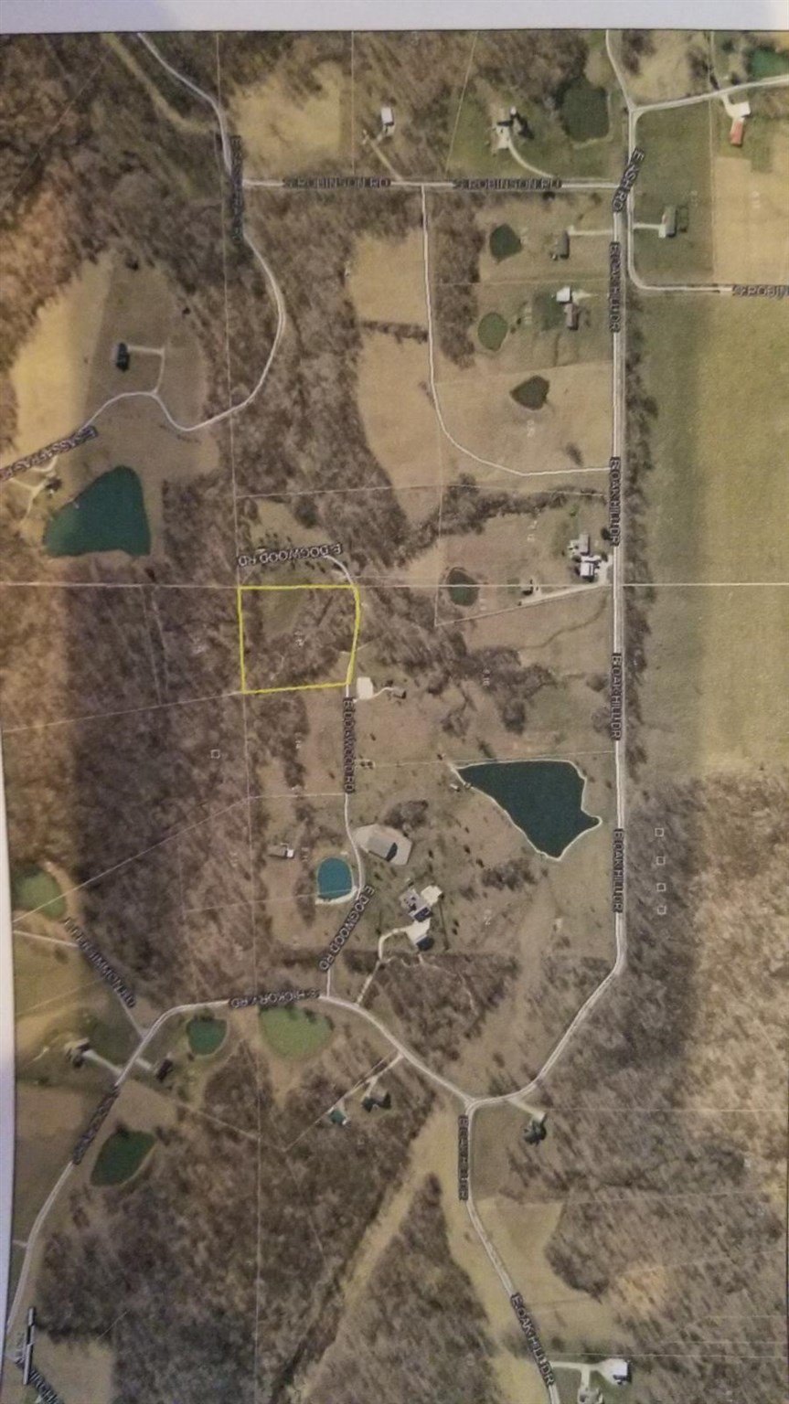 8975 East Dogwood Road Bloomfield, IN 47424 - Photo 1 of 1