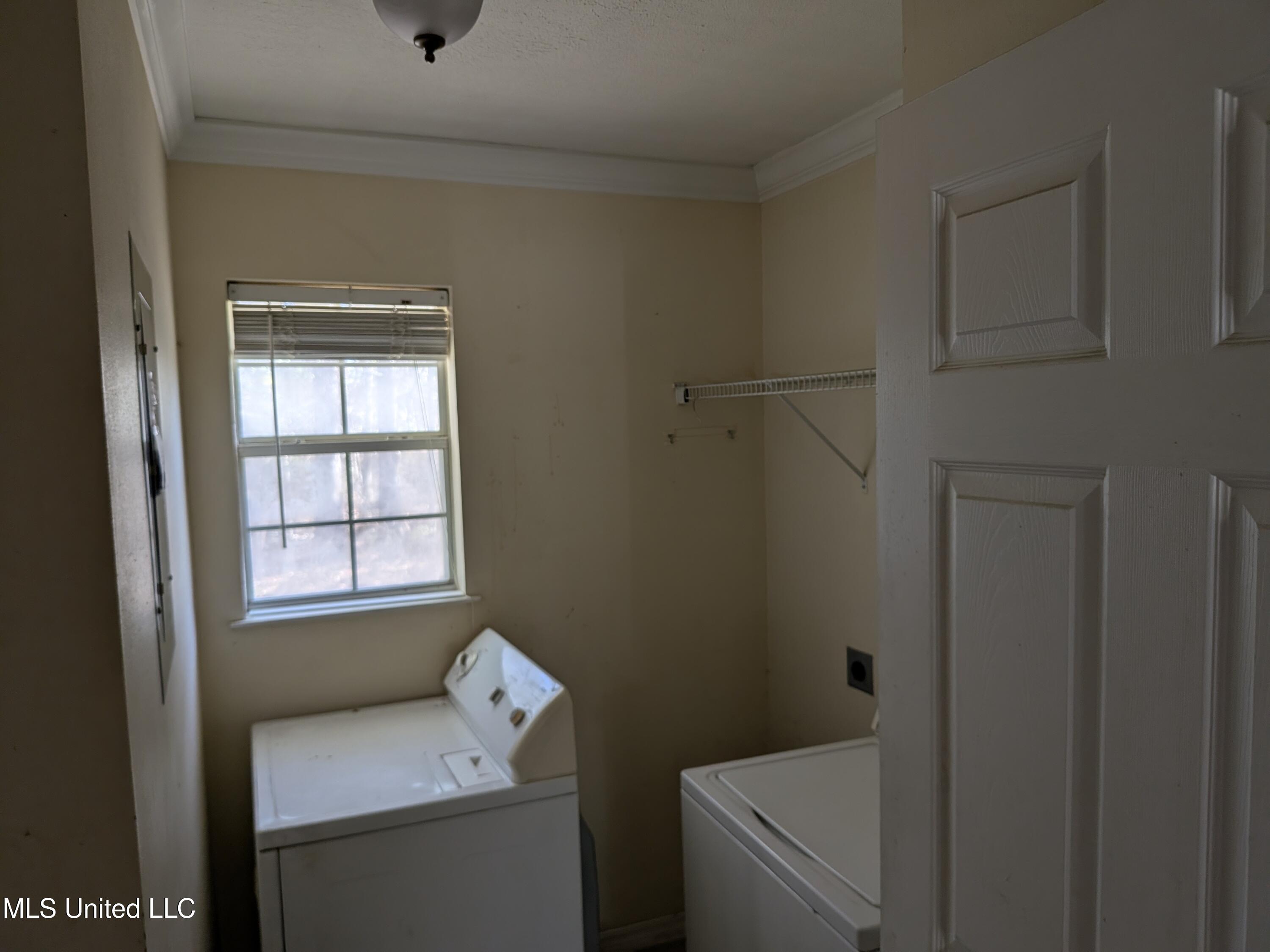 908 Edna Street Waveland, MS 39576 - Photo 21 of 27 PXL_20260119_171349207